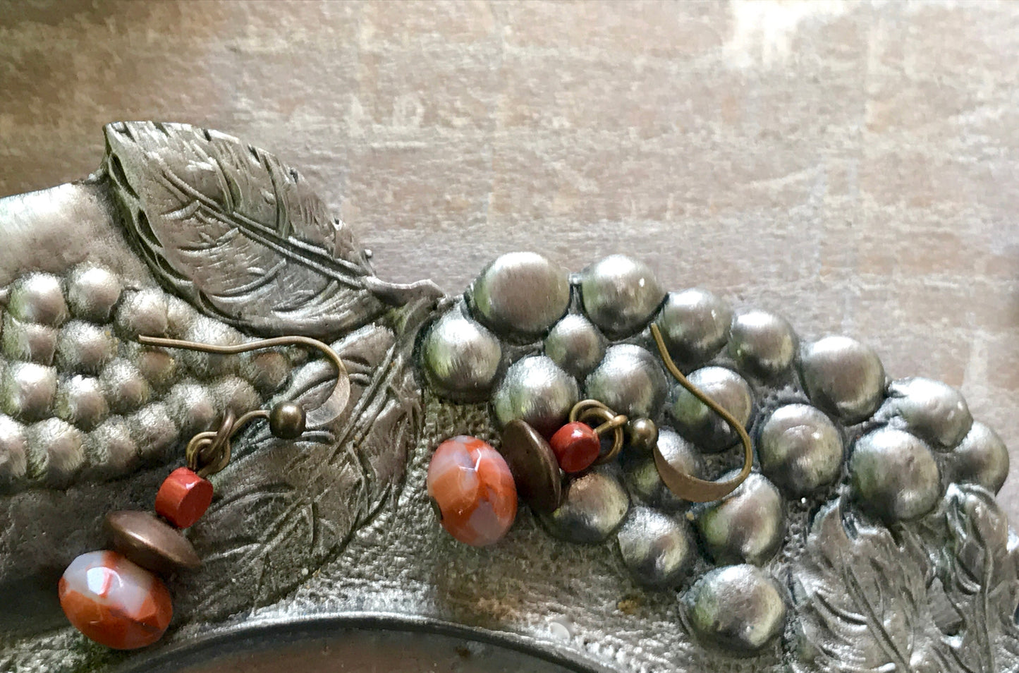 Stunning vintage orange faceted semi-precious stone and metal dangle earrings