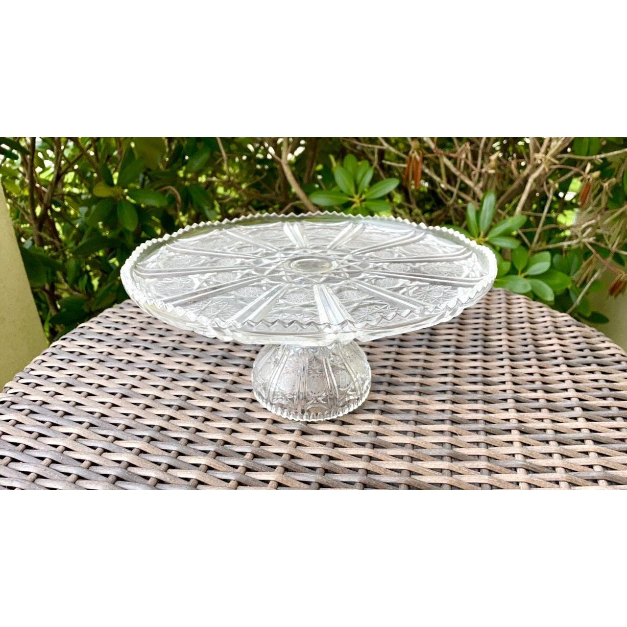 Stunning vintage ornate diamond cut etched Chantilly glass heavyweight pedestal cake stand with bellflower base