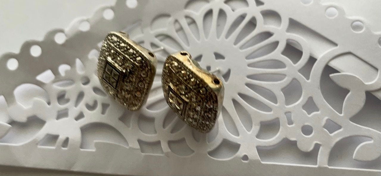 Beautiful marcasite stud earrings - Please read description