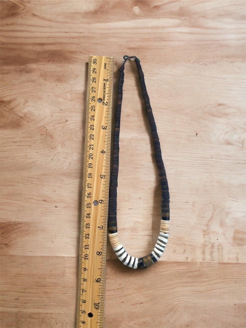 Stunning vintage wood, shell, heishi mixed material traditional graduated necklace with hook and eye clasp - Santo Domingo?