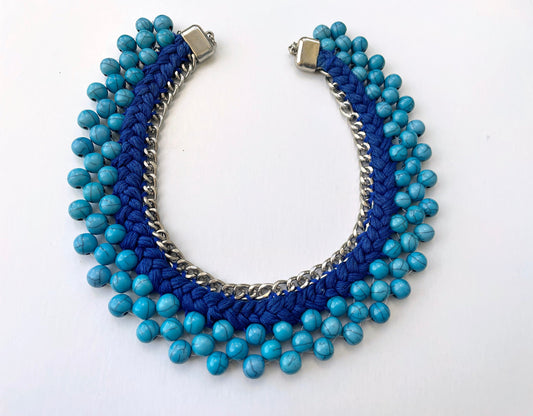 Stunning vintage handmade beadwork necklace - shades of blue