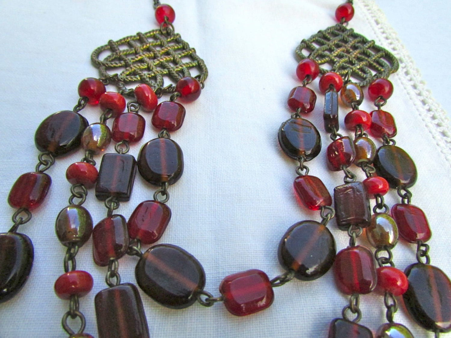 Asian-inspired, 4-stranded, shades of crimson red stunning vintage necklace