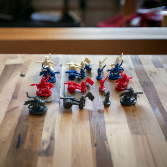 Tiny little plastic army figurines - great for crafts - approx. 1" each