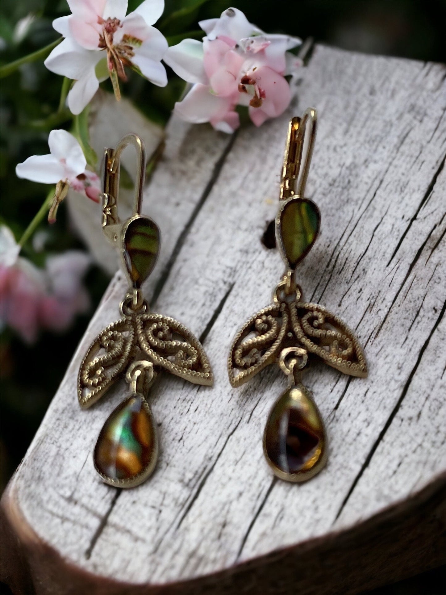 Stunning vintage faux abalone shell clip on dangle earrings