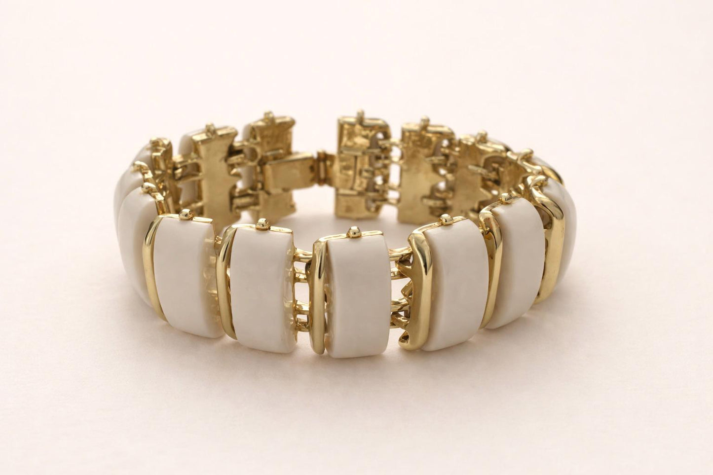 Vintage Thermoset White Bracelet and Earrings Set, Mid Century Modern Jewelry, White Panel Link Bracelet, Clip Earrings, Retro Set, MCM