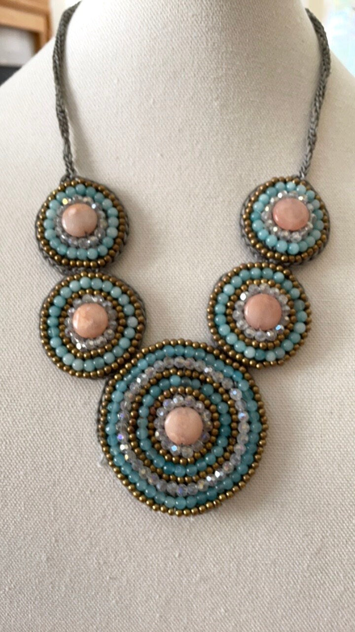 Stunning vintage handmade beadwork necklace with unique crocheted base - Please read description