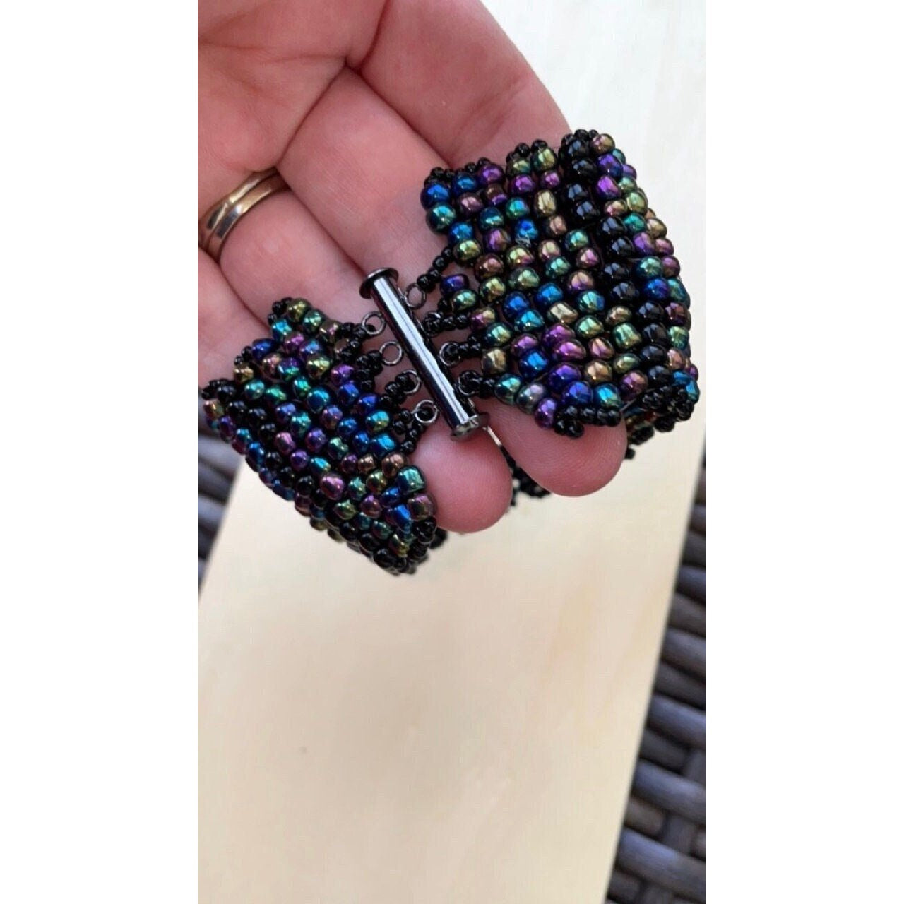 Stunning vintage royal blue iridescent handmade bead woven vintage beadwork bracelet with silvertone toggle clasp