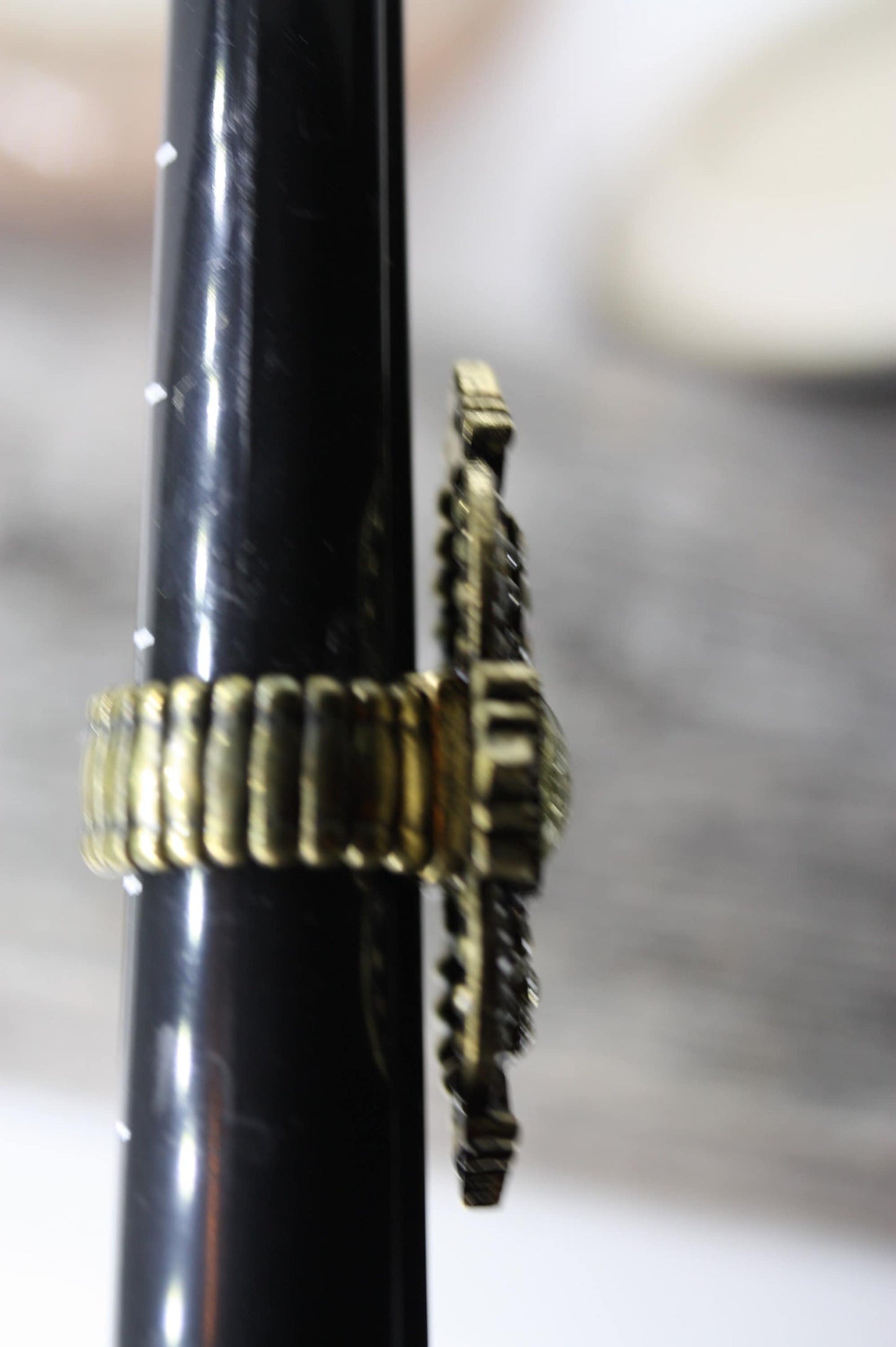 Stunning vintage costume jewelry ring with rhinestones