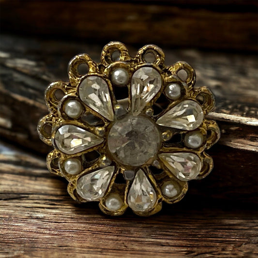 Beautiful and unique vintage ring - rhinestone teardrops and faux baby pearls - adjustable
