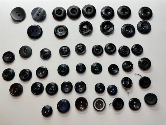 Lot of black and dark shaded vintage buttons