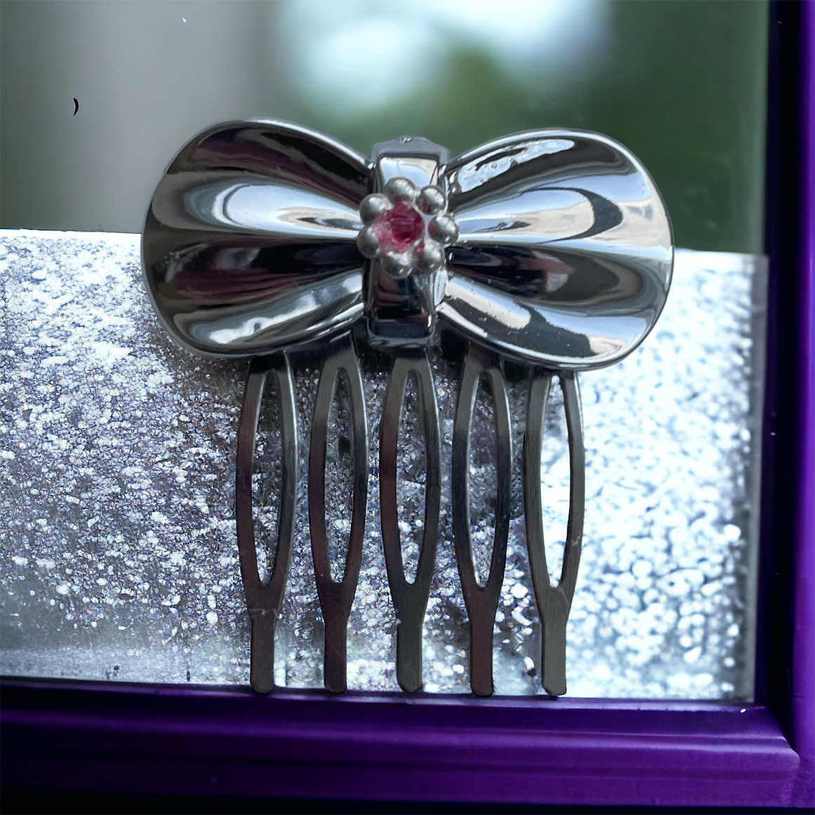 Silver bow 1" hair comb with pink crystal