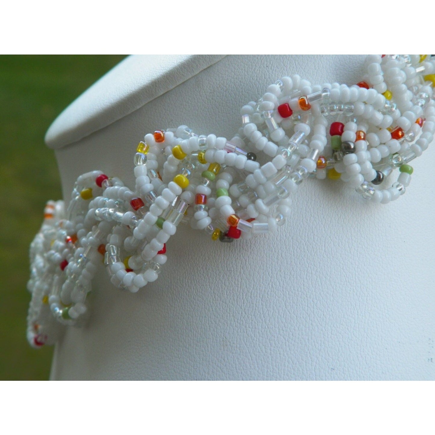 Stunning seed bead handmade vintage necklace