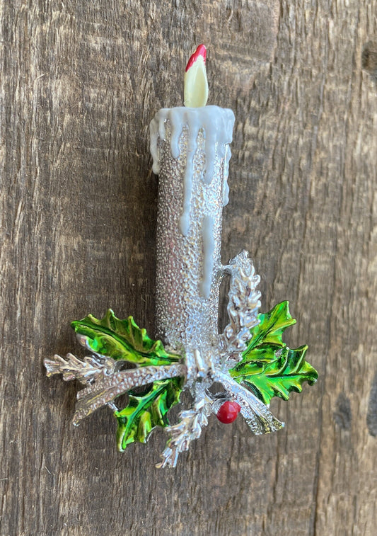 Stunning vintage Christmas pin - candle with holly - signed Gerry's
