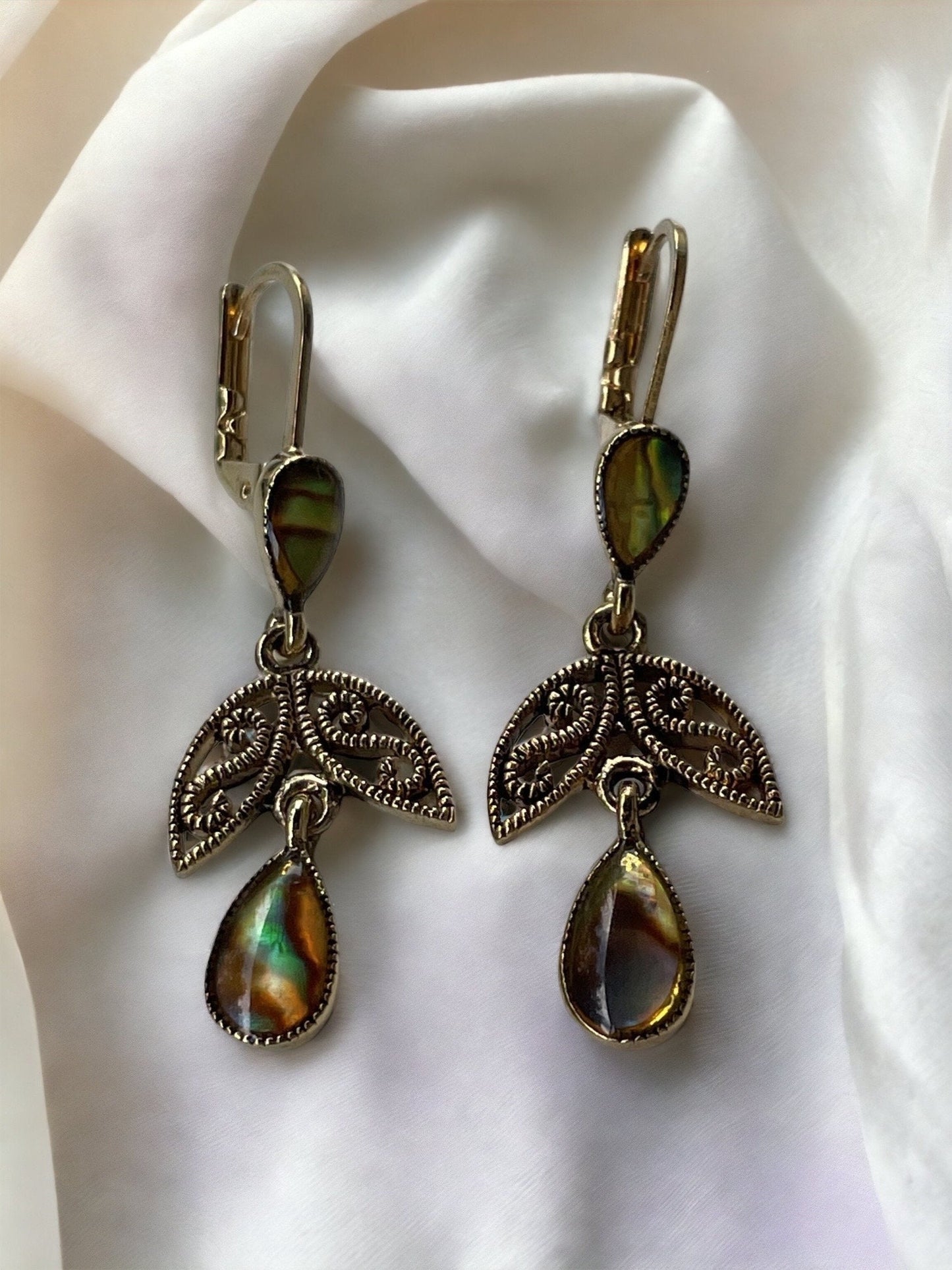 Stunning vintage faux abalone shell clip on dangle earrings