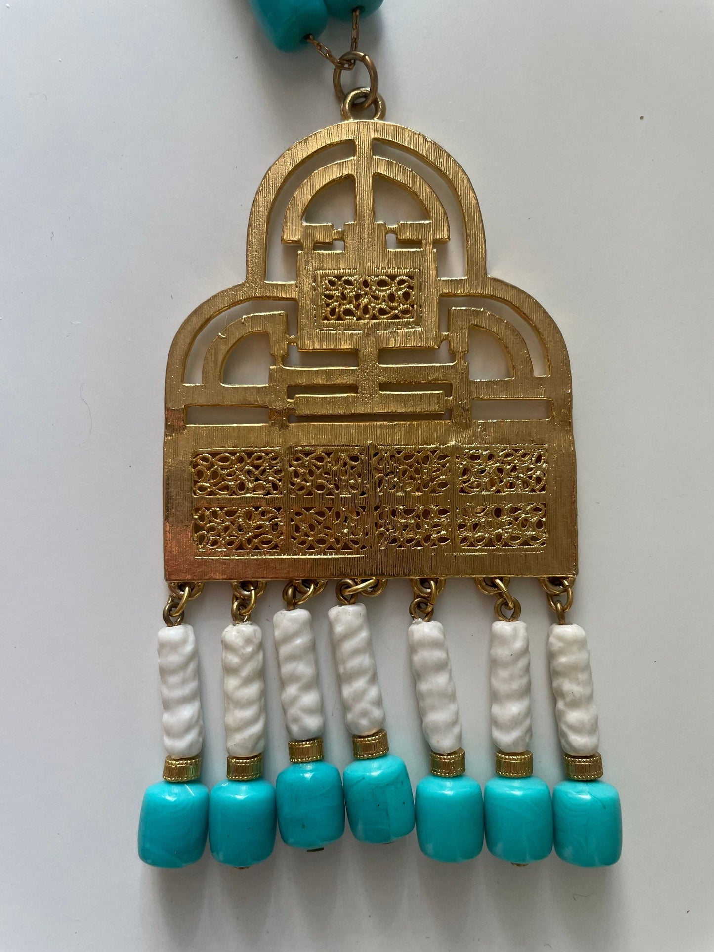 Stunning unique vintage asian necklace with Chinese? writing