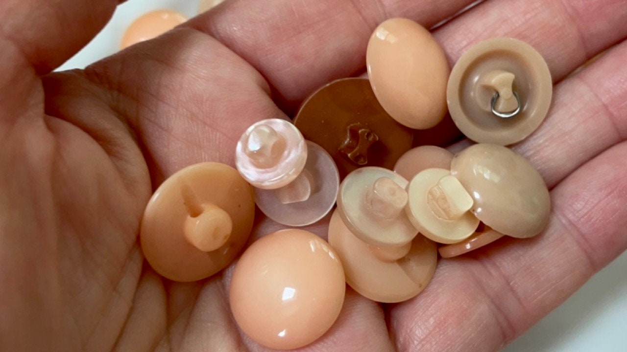 One dozen vintage buttons - Shades of peach and brown grab bag mix