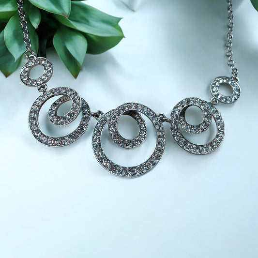 Spiral Rhinestone Necklace – Dainty Crystal Swirl Pendant – Elegant Statement Jewelry – Sparkling Gift for Her