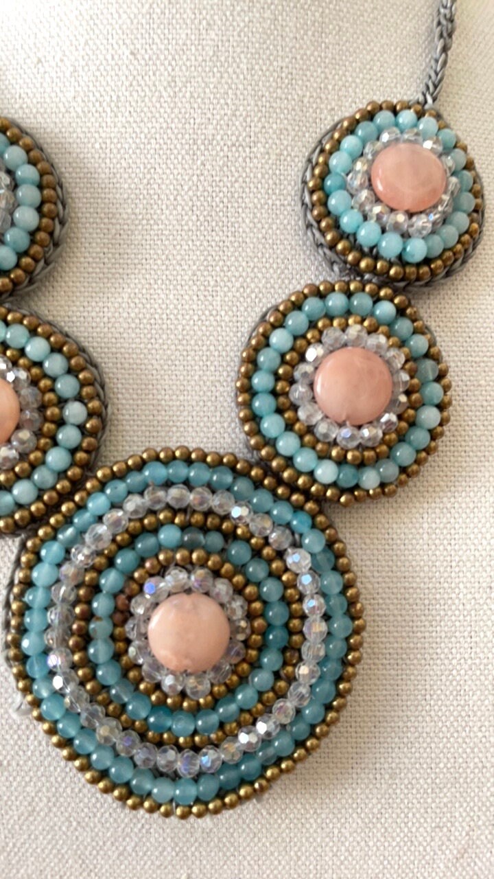 Stunning vintage handmade beadwork necklace with unique crocheted base - Please read description