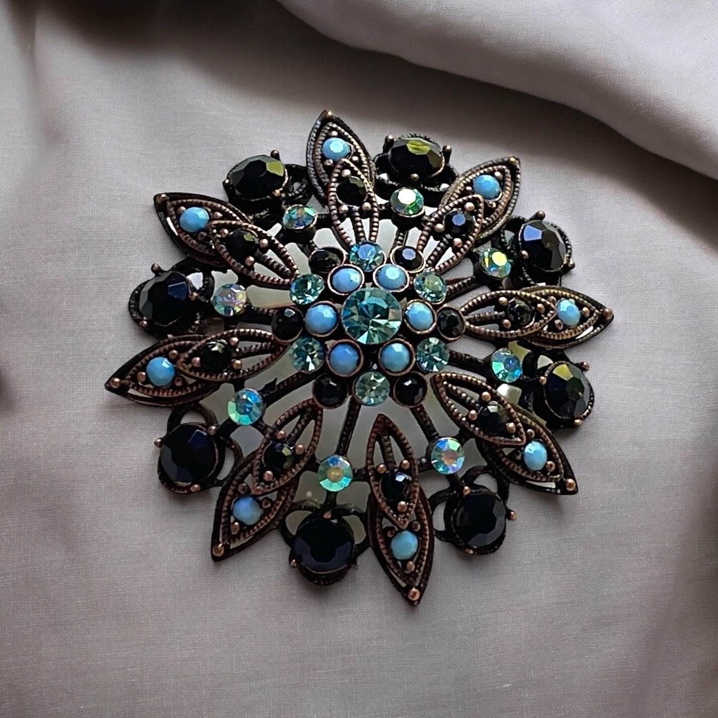 Stunning blue rhinestone vintage pin - 2 1/4"