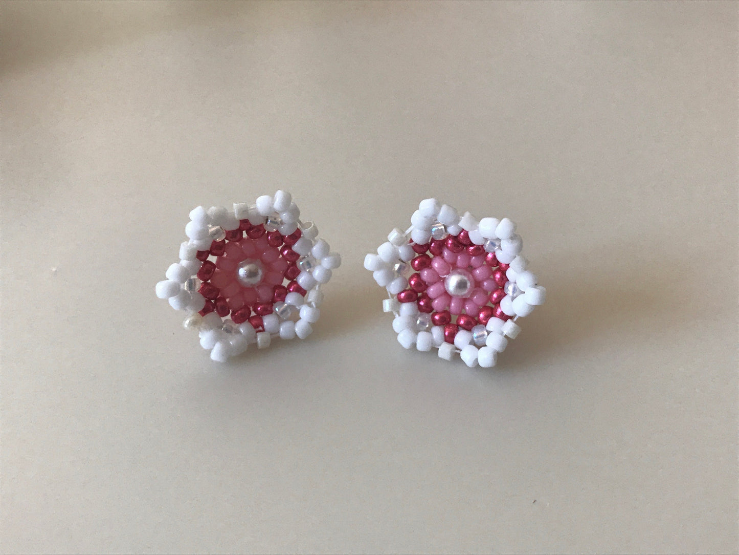 Small little hand beaded beadwork stud earrings - pink and white flowers